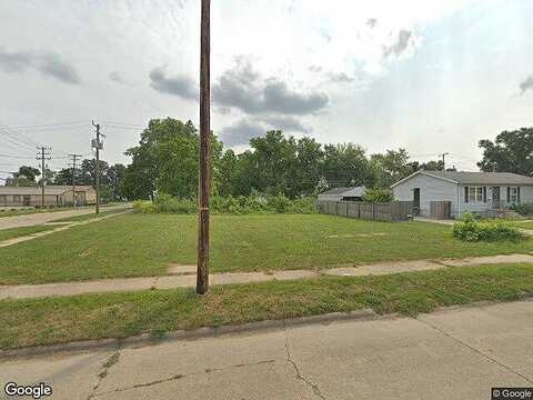 Woodside, FERNDALE, MI 48220