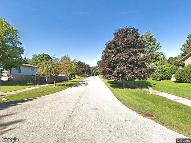 Willow Ave, Waukegan, IL 60087