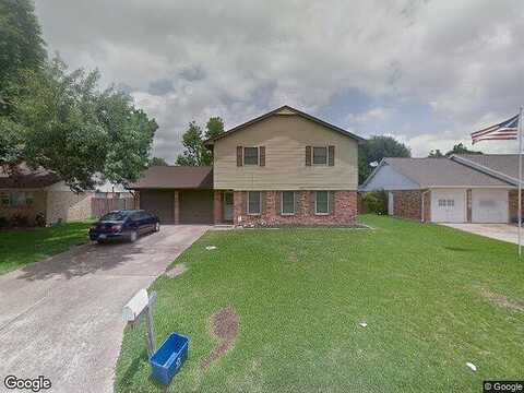 N Yorktown Ct, League City, TX 77573