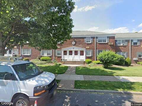 W Roselle Ave #A, Roselle Park, NJ 07204