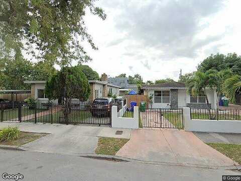 Sw 9Th St, Miami, FL 33135