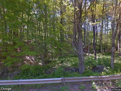 S River Rd, Willington, CT 06279