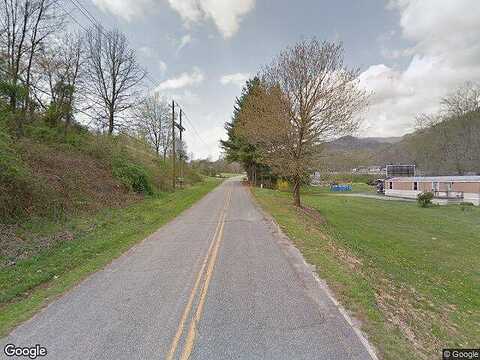 W Brook Ln, Waynesville, NC 28786