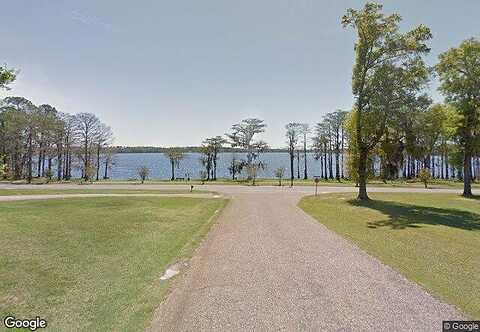 Landing Ave, Florala, AL 36442