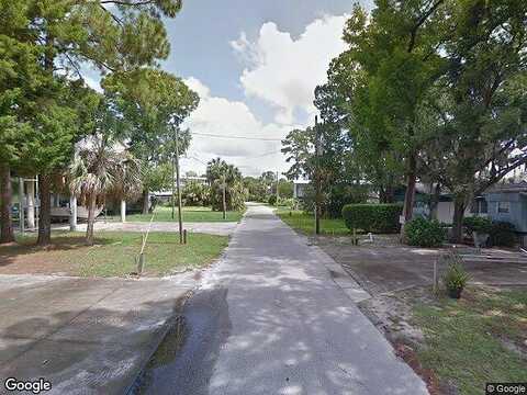 Southeast St, Suwannee, FL 32692