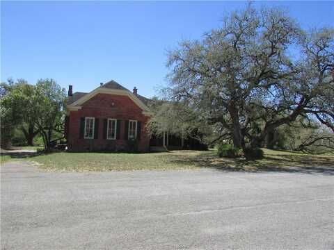 221 E Garden, Goliad, TX 77963