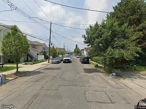 Mclaughlin St, Staten Island, NY 10305