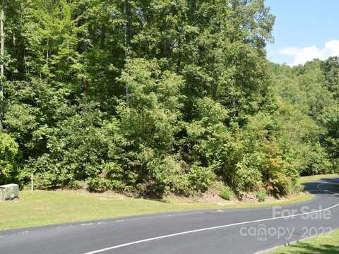 216 Mountain Crest Drive, Hendersonville, NC 28739