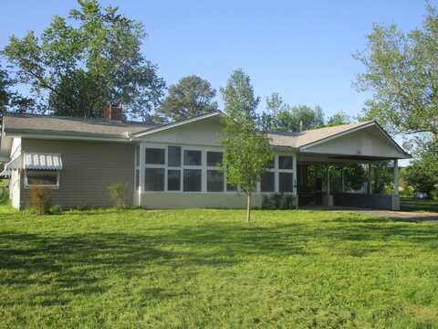 899 State Route Dd, Willow Springs, MO 65793