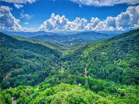 Reo Drive, Waynesville, NC 28785
