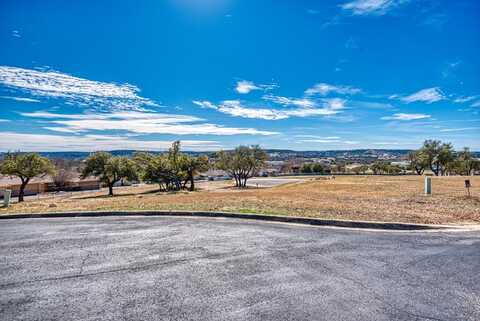 1803 N Athens Ave, Kerrville, TX 78028