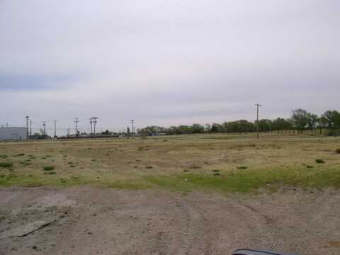 508 Clubview Drive, Levelland, TX 79336