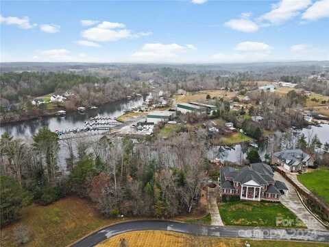 100 Old Ferry Lane, Hickory, NC 28601