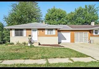 Pleasant Drive #164, South Elgin, IL 60177