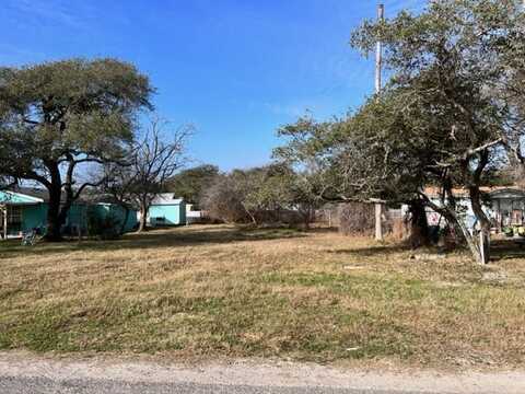 709 Gagon Street, Rockport, TX 78382