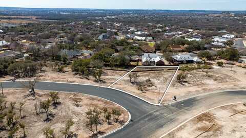 131 Stonehaven, Fredericksburg, TX 78624