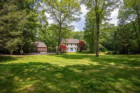 33 Sentry Hill Road, Roxbury, CT 06783