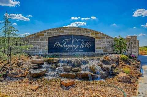 4300 Mahogany Hills Drive, Moore, OK 73160