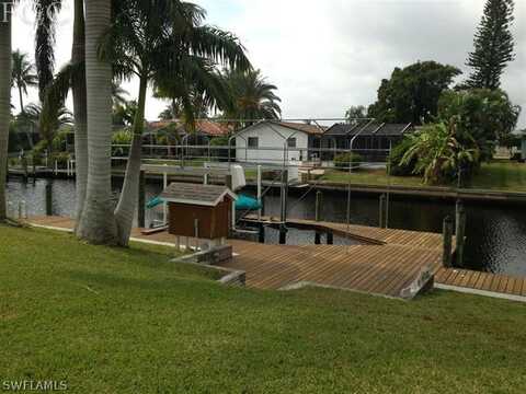 2522 SE 23rd Place, CAPE CORAL, FL 33904