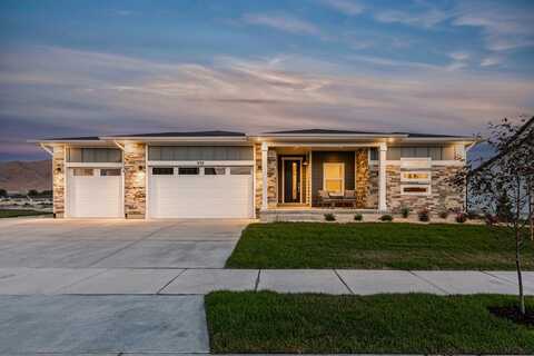 916 E Harrier St, Eagle Mountain, UT 84005