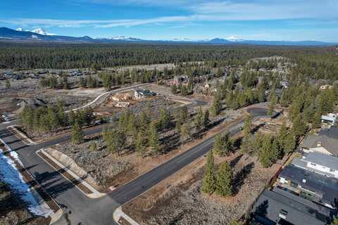 62621-91 NW Mt Hood Drive, Bend, OR 97703