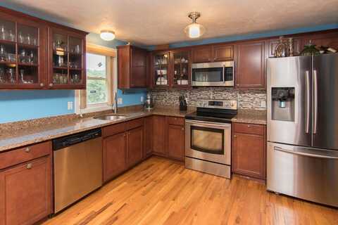 193 Fremont St, Taunton, MA 02780