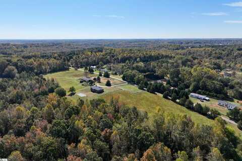 720 Waspnest Road, Wellford, SC 29385