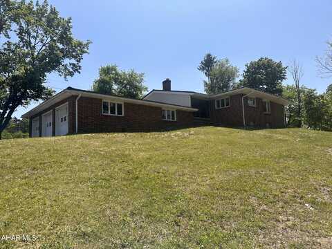 1254 W High Street, Ebensburg, PA 15931