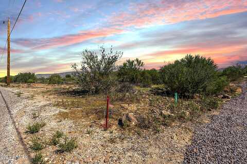 44621 N 10TH Street, New River, AZ 85087