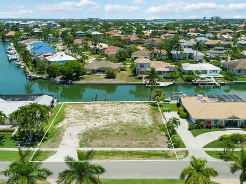 589 Spinnaker DR, MARCO ISLAND, FL 34145