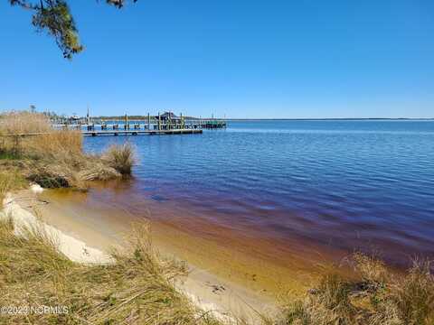 6 Commodore Point, Belhaven, NC 27810