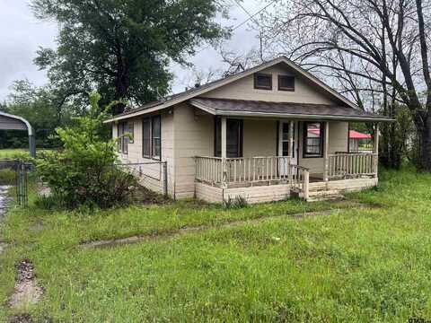 582 E Main St, Van, TX 75790