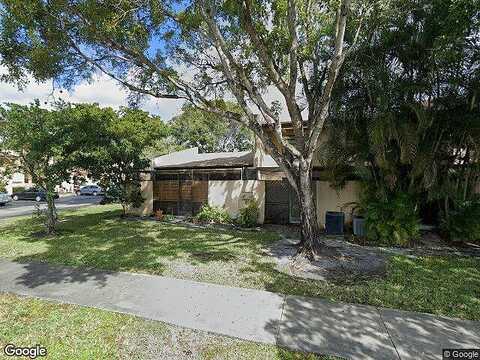 15Th, PEMBROKE PINES, FL 33024