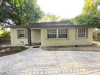 Sw 63 Av Avenue, South Miami, FL 33143