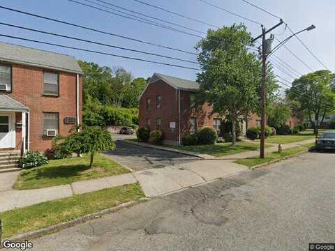 Mencel Circle #71, Bridgeport, CT 06610