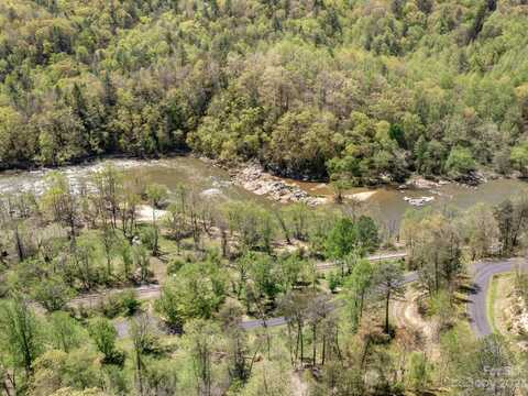 21 River Park Way, Marshall, NC 28753