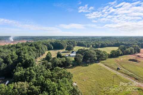 134 Iredell Avenue, Troutman, NC 28166
