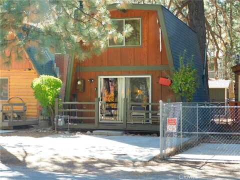 318 W Sherwood Boulevard, Big Bear City, CA 92314