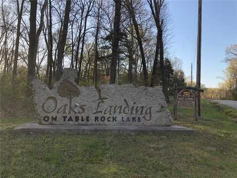 551 Oaks Landing DR, Eureka Springs, AR 72631