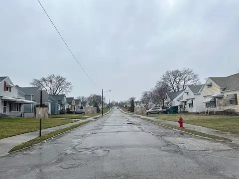 Edgewood, MAPLE HEIGHTS, OH 44137