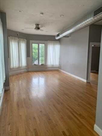 313 Central St, Lowell, MA 01852