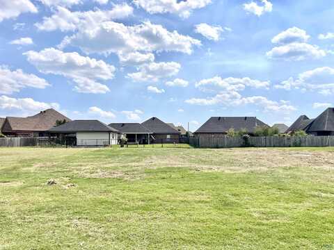 529 Lancaster Dr, Houma, LA 70360