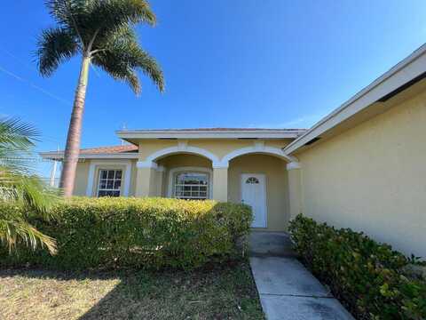 901 S 12th Ave S, Lake Worth, FL 33460