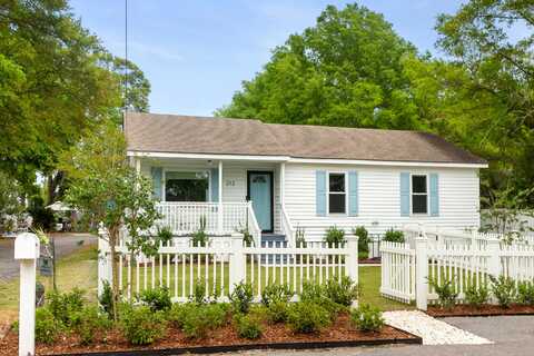 212 Greenwich Street, Mount Pleasant, SC 29464