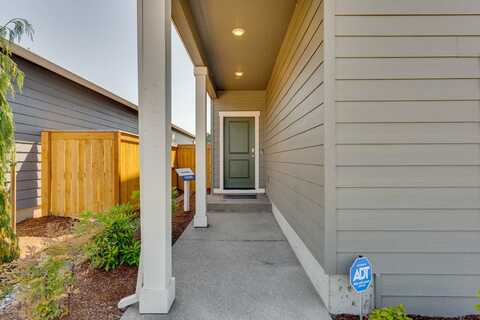 463 Greencrest St NE, Salem, OR 97301