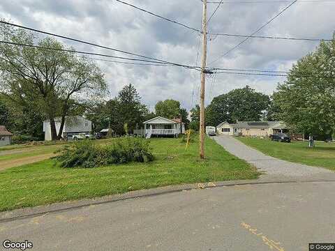 Shirley Dr, Monaca, PA 15061