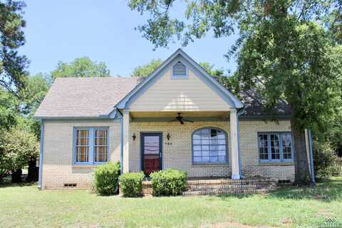 1St, HUGHES SPRINGS, TX 75656