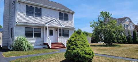 429 Donegan Avenue, East Patchogue, NY 11772