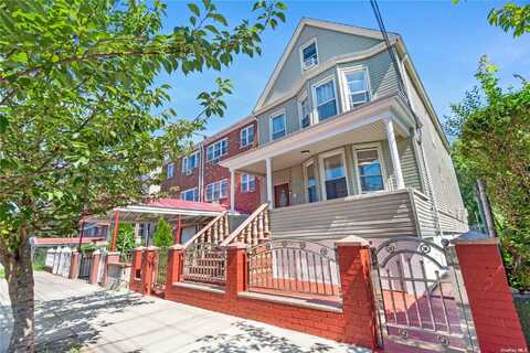 919 E 216th Street, Bronx, NY 10469