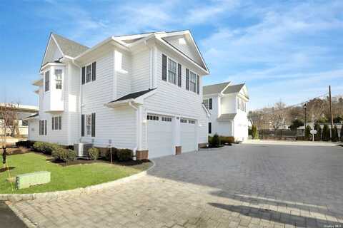 1401 Mill Creek N, Roslyn, NY 11576